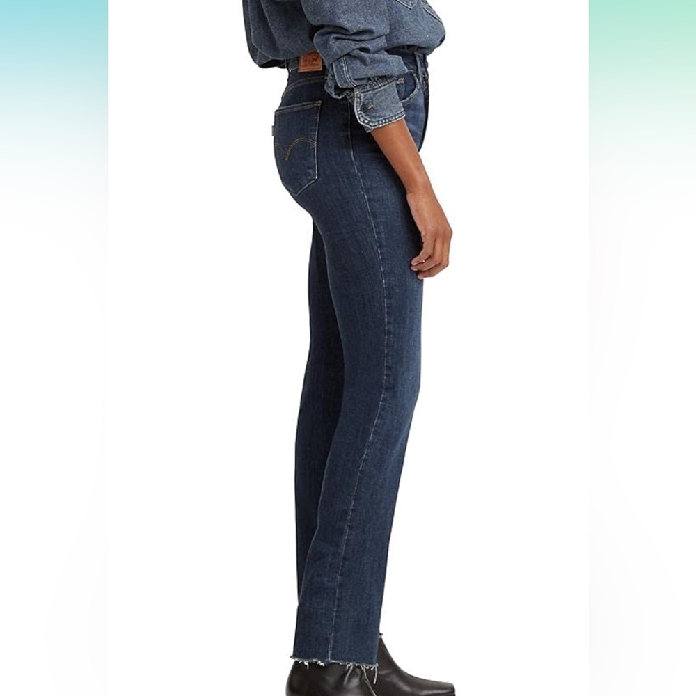 Levi’s 724 High Rise Straight Jeans in Chelsea Hour - Dark Indigo - Picture 3 of 5